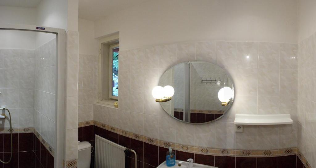 Bungalovy A Ubytovani Ratiborice- Zlic Ceska Skalice Room photo