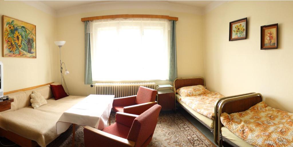 Bungalovy A Ubytovani Ratiborice- Zlic Ceska Skalice Room photo