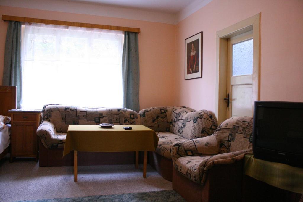 Bungalovy A Ubytovani Ratiborice- Zlic Ceska Skalice Room photo