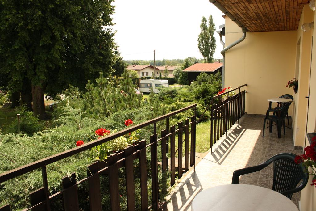 Bungalovy A Ubytovani Ratiborice- Zlic Ceska Skalice Exterior photo